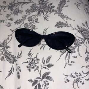 Women’s cat eye sunglasses